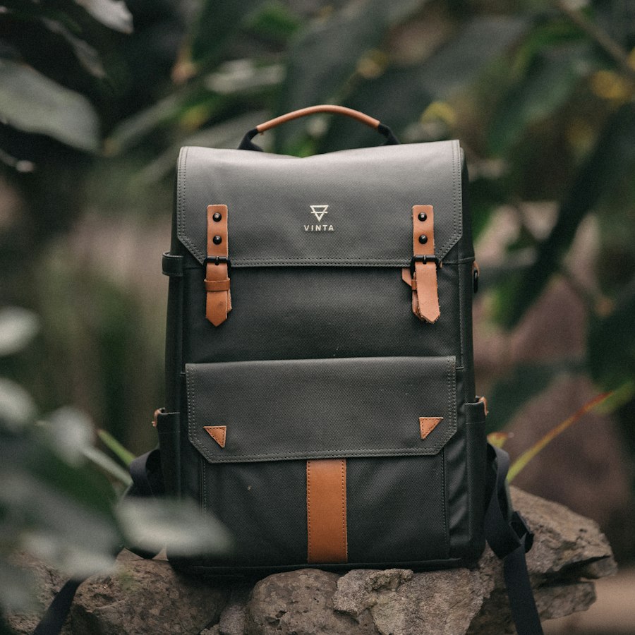 Vinta Flap Canvas Backpack